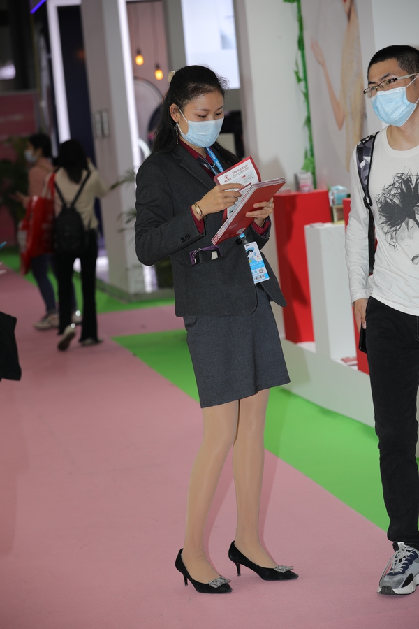 202205��ɫְҵװRou si��gen��shou-��ʦ����-www.jiepaids.com