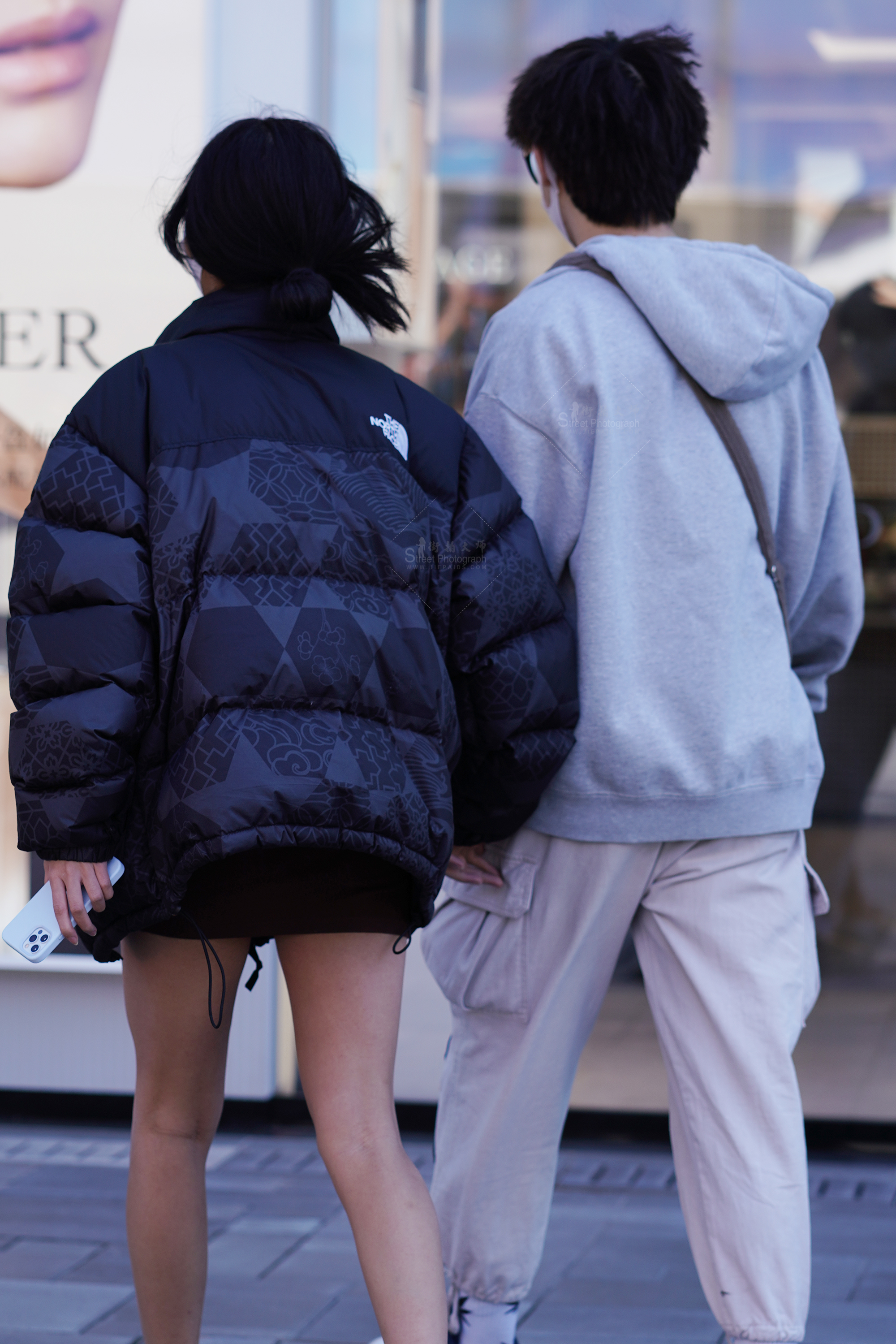 户外实拍女孩丝袜美腿 短裙高清图集