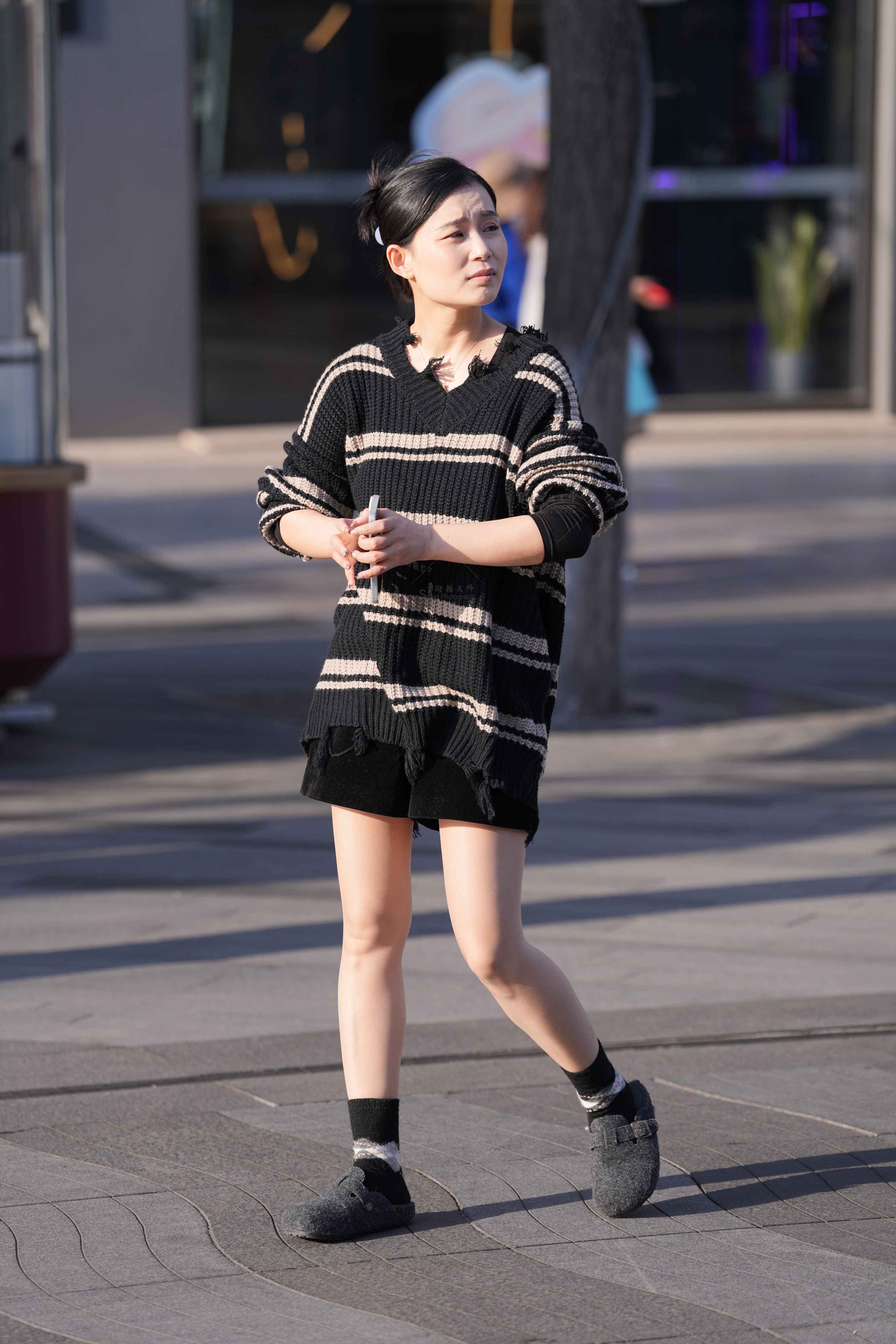 户外实拍街拍女生，肉丝 时尚穿搭高清图集