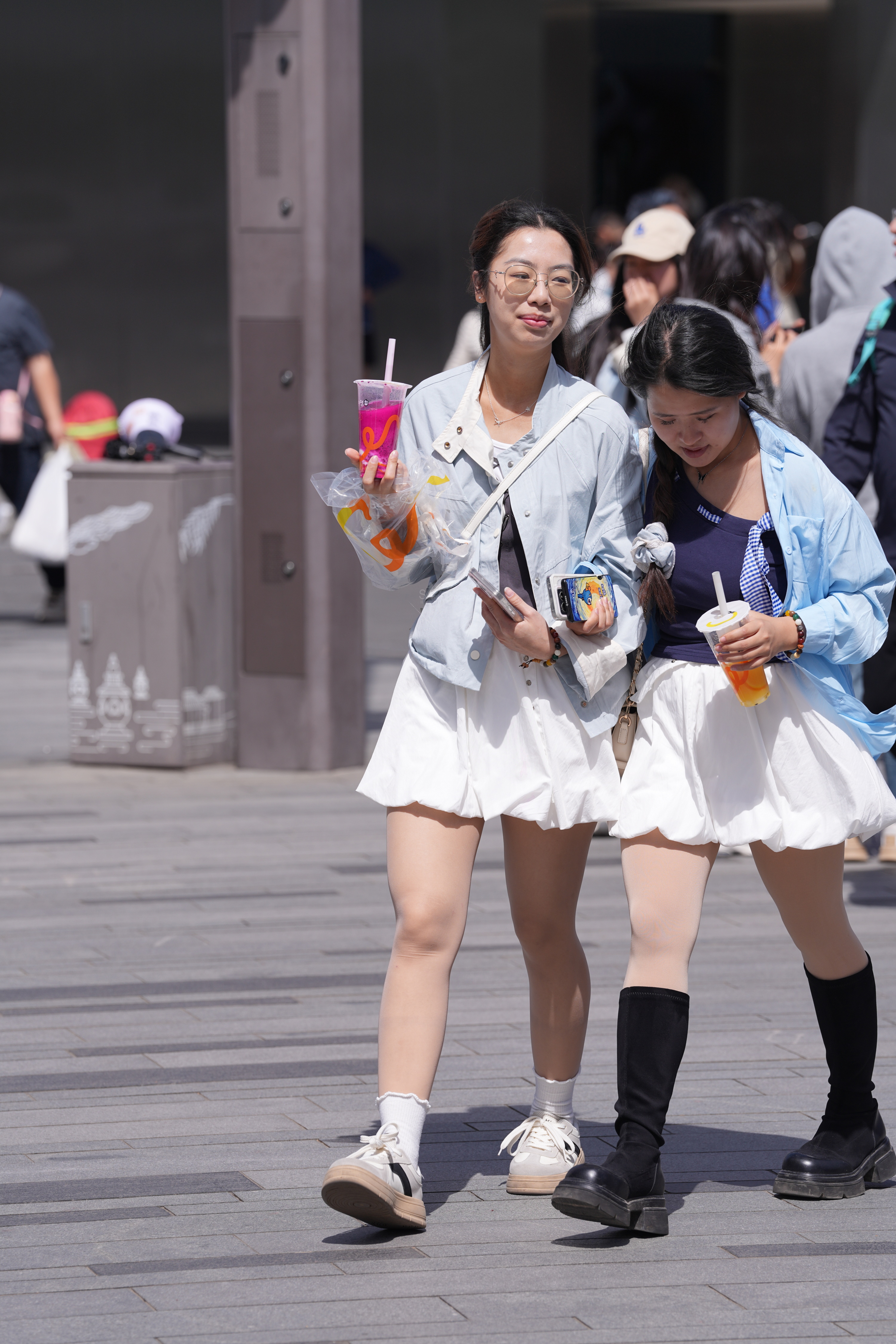 阳光实拍：女生，气质出众画面真实