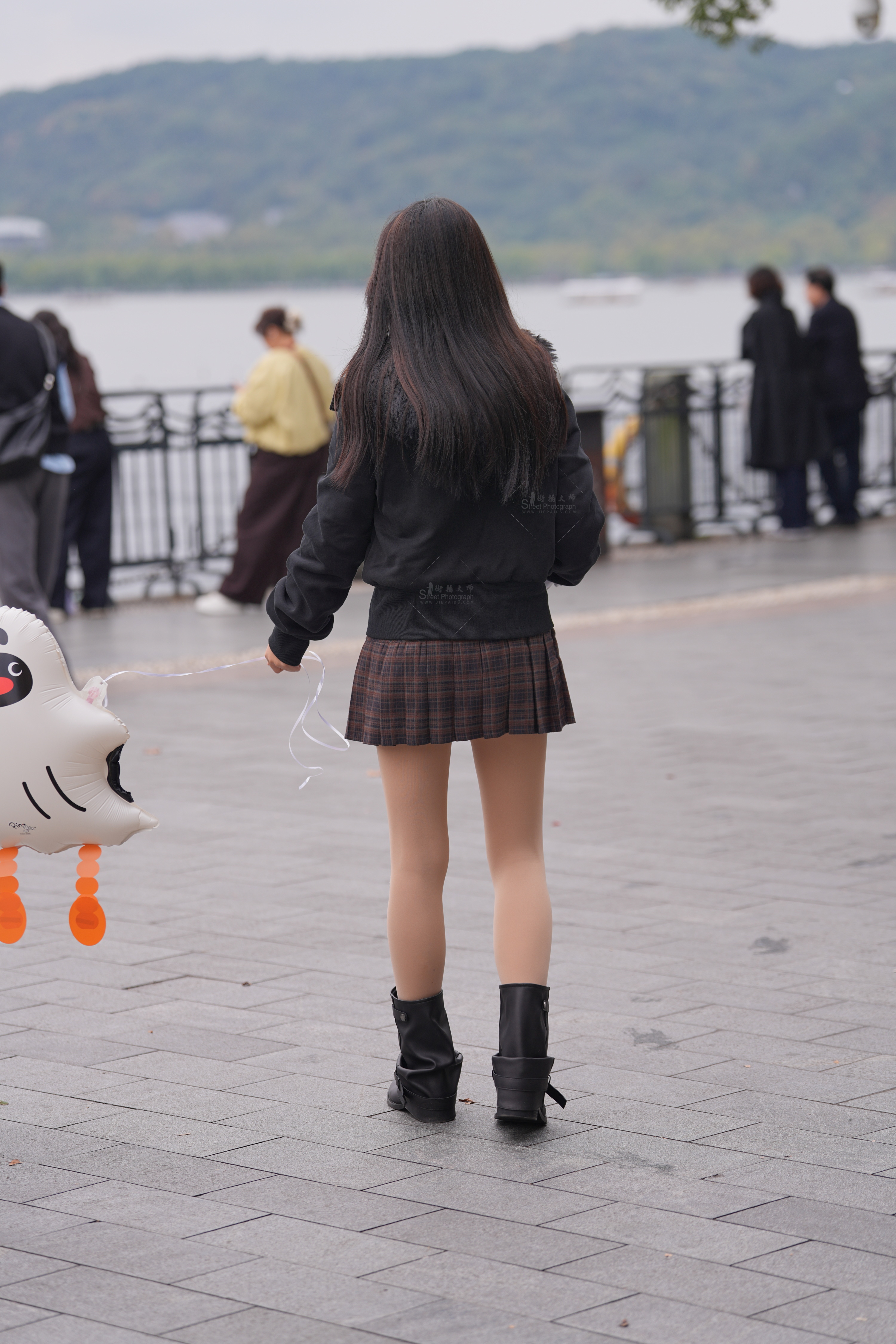 高清实拍：女生，肉丝，气质出众画面真实