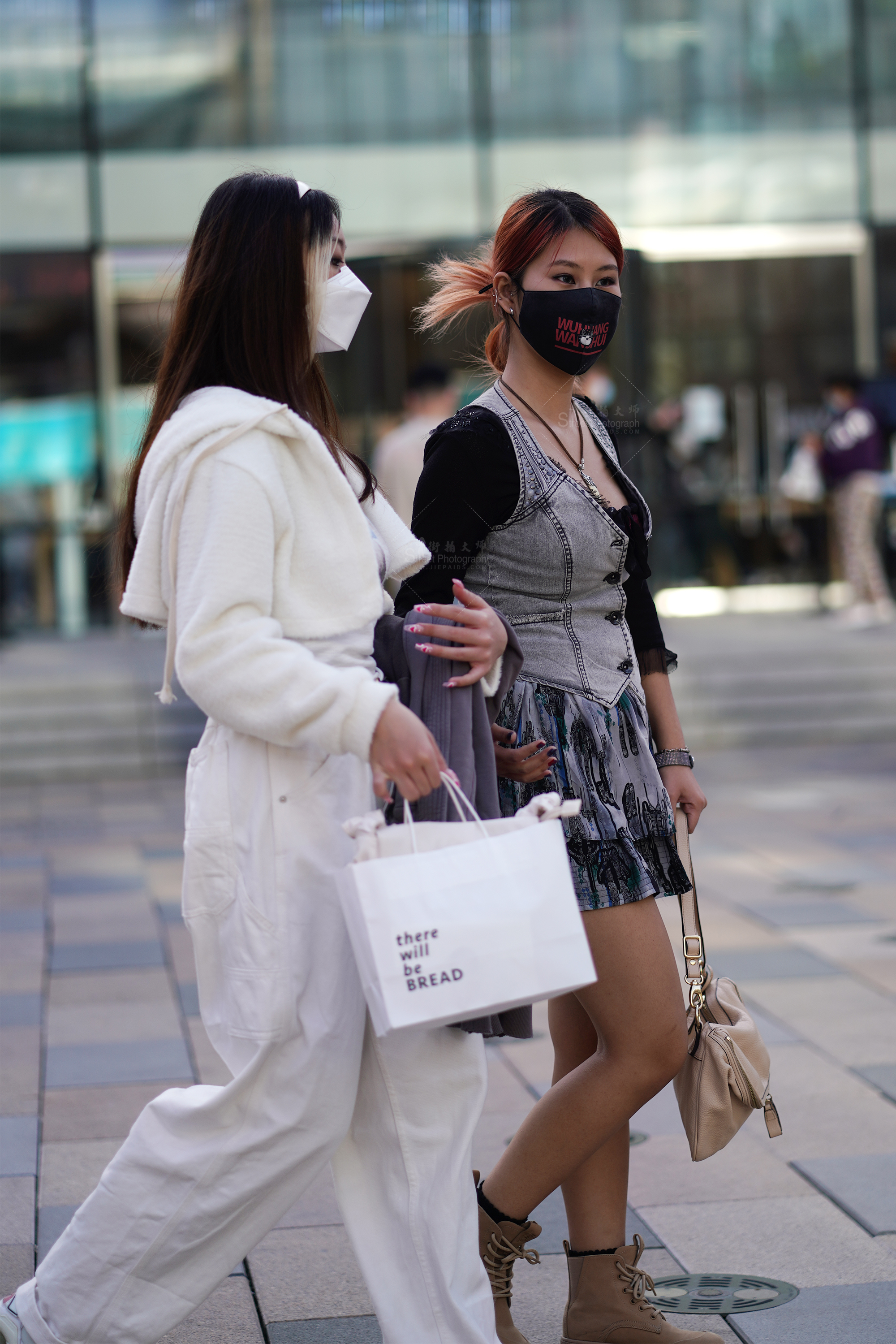 高清实拍｜女生短裙，火车卧拍高清实拍