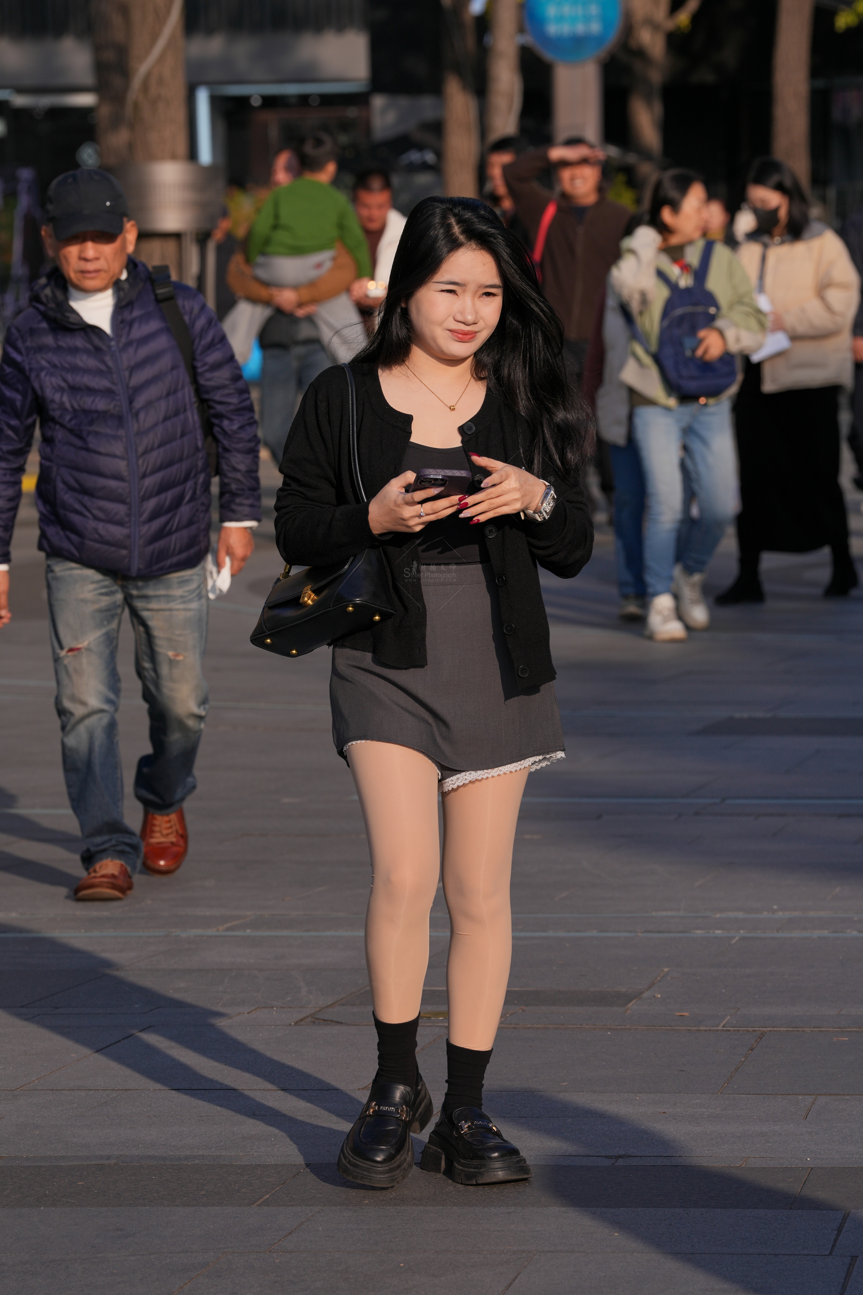 阳光高清大图户外女生，高清大图福利