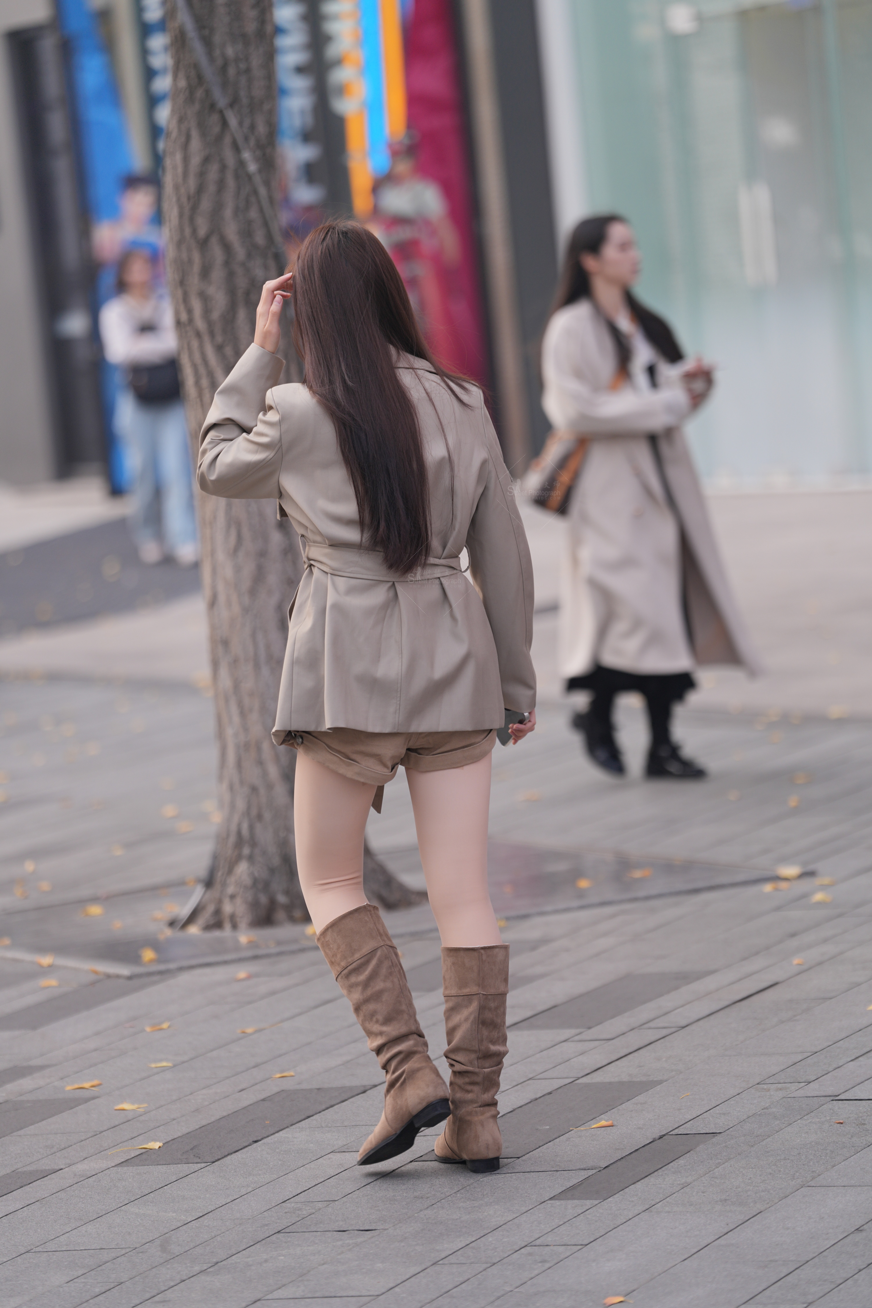户外实拍户外女生，肉丝 时尚穿搭高清图集