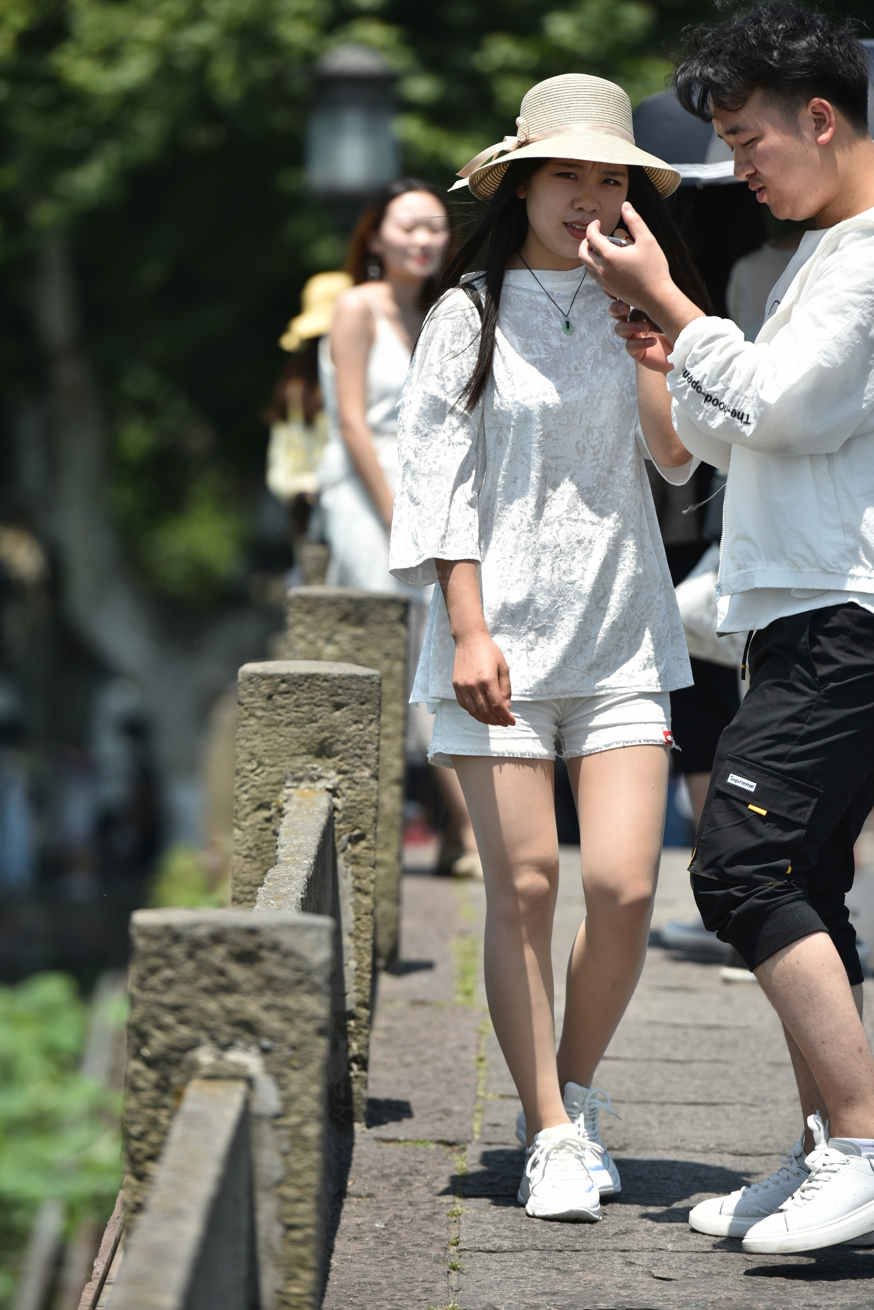 户外街拍女生，肉丝，高清大图福利